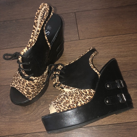 Animal print wedges - Picture 1 of 2